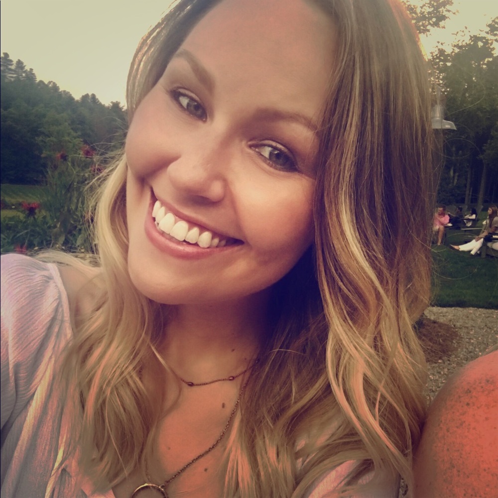 Meet your Posher, Emily